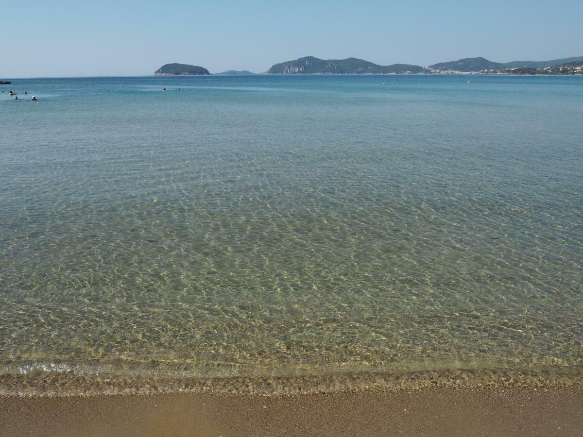 Cavalieri Beach Studio Palaiontsiflikion Bagian luar foto
